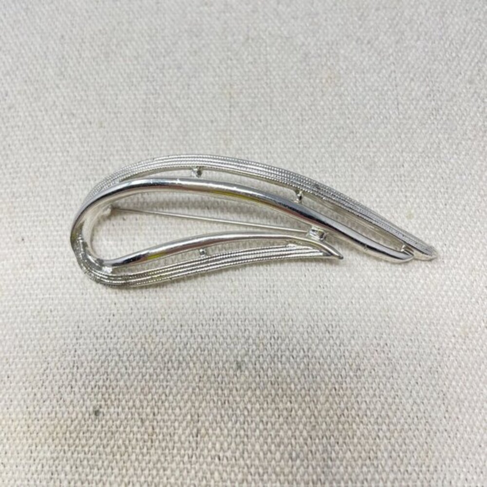 Sarah Coventry Silver Tone Vintage Leaf Brooch Pin Modern Minimal‎ Art